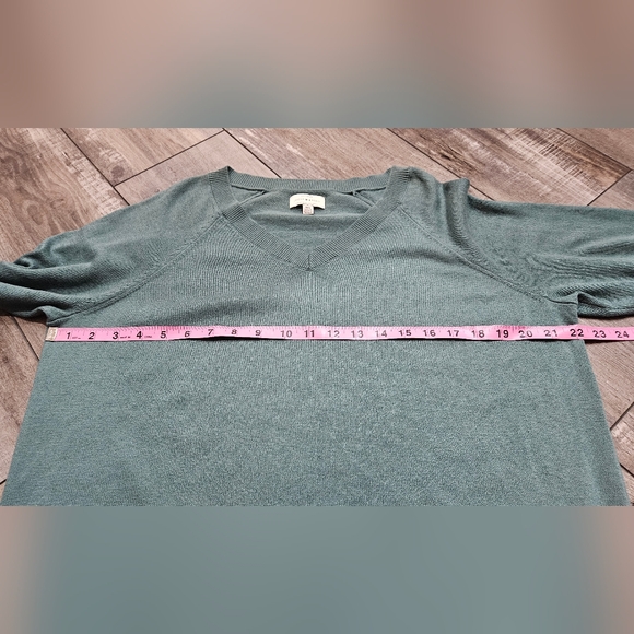 Pullover Green Vneck Sweater LUCKY BRAND Size Medium - Picture 4 of 10